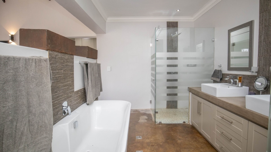 To Let 3 Bedroom Property for Rent in The Coves North West